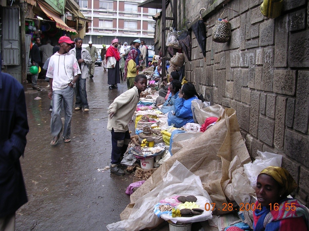 שוק מוכרות התרופות, אדיס אבבא, אתיופיה